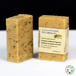 Invigorating soap honey from the Pyrenees exfoliating with oat seeds - 100g